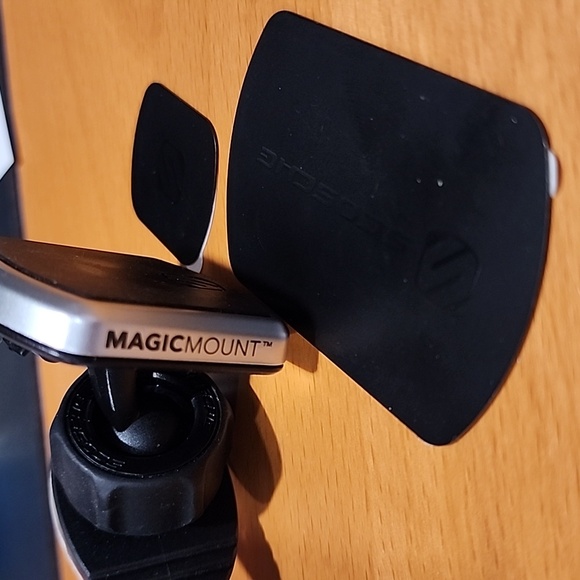 Magic Mount Magnetic Cellphone Holder - Picture 5 of 5